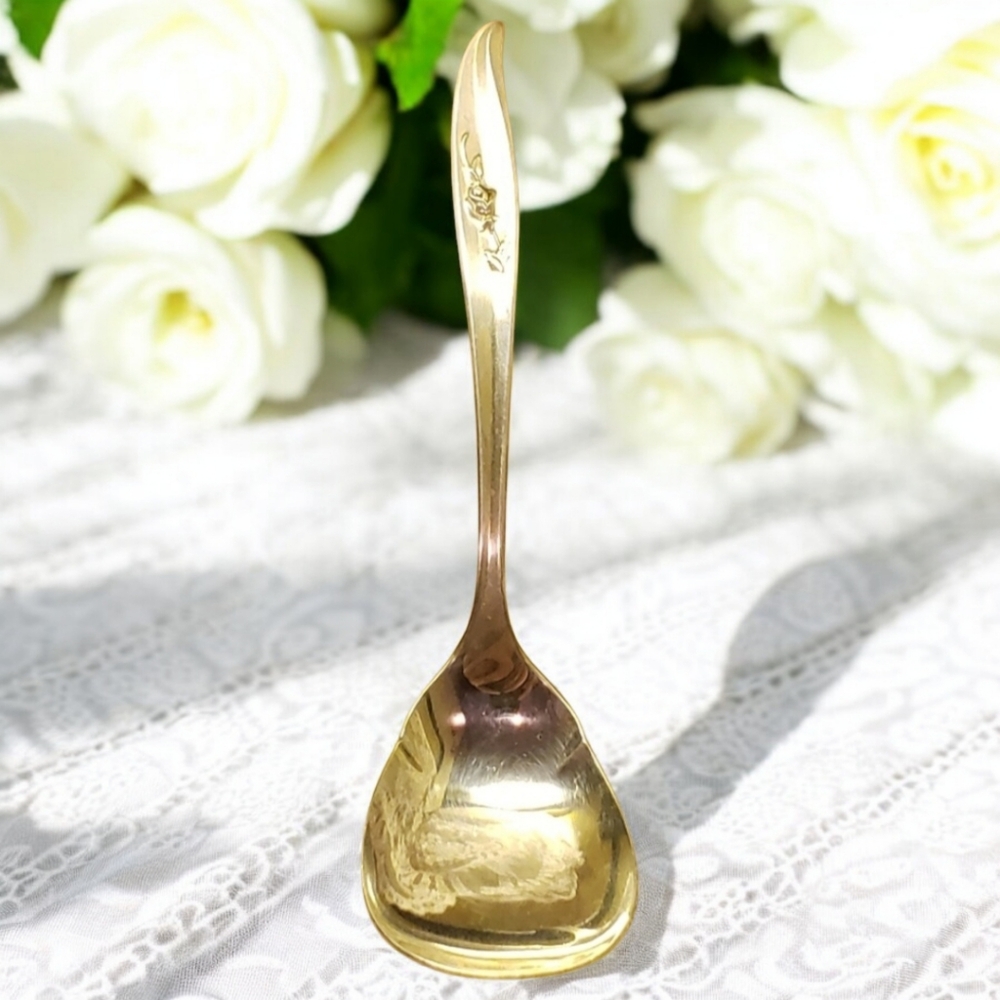 Vtg Magic Rose Sugar Spoon Rogers Bros IS 1847